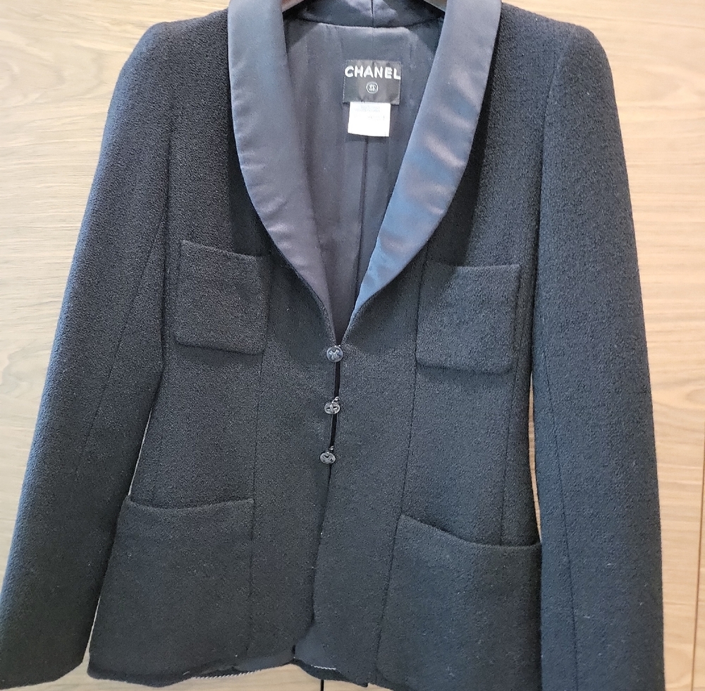 Chanel Black Women's Jacket LA PETITE VESTE NOIRE  wool Blazer Lining 100% Silk